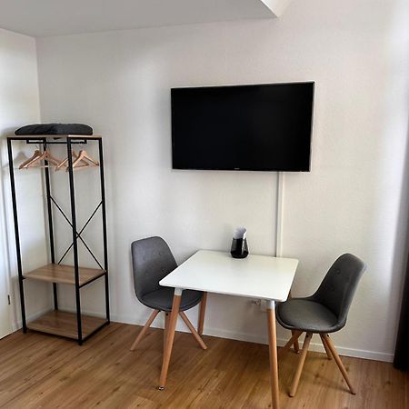 Zentrales Apartment Mit Parkplatz Hockenheim Esterno foto